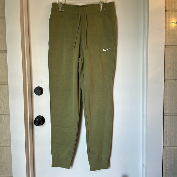 Nike Joggers Standard Fit High Rise Alligator Green medium NWT - Picture 2 of 7